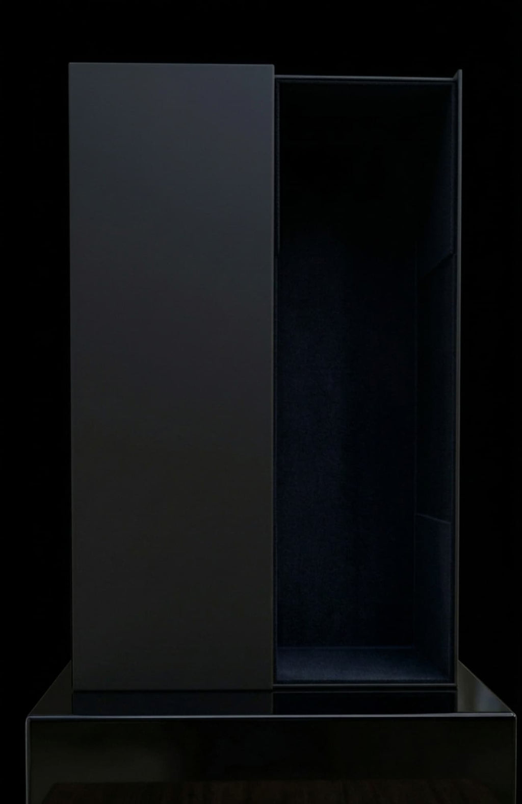 AURUM Collector's Premium Gift Box open, showing the bottle inside