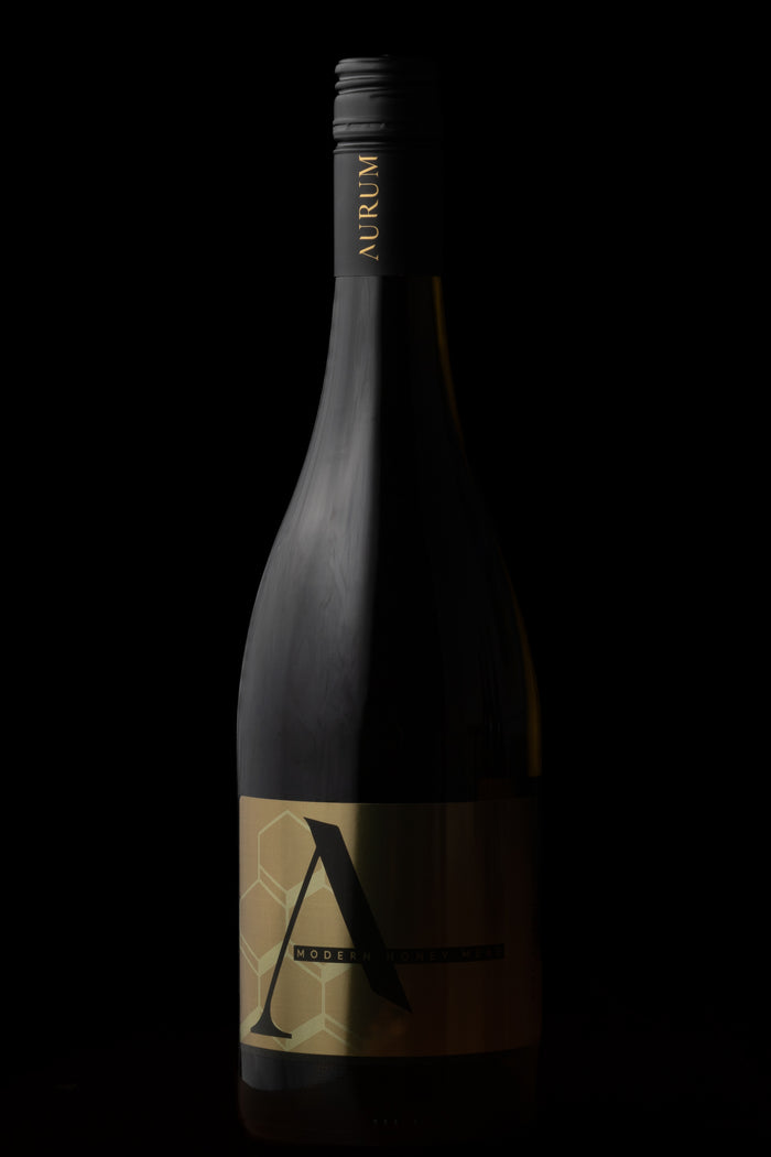 Aurum White Gold still Manuka honey wine bottle